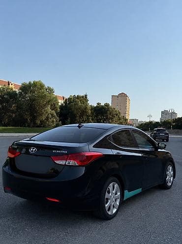 spoiler elantra 2017: Hyundai Elantra: 1.8 l | 2012 il Sedan — 2