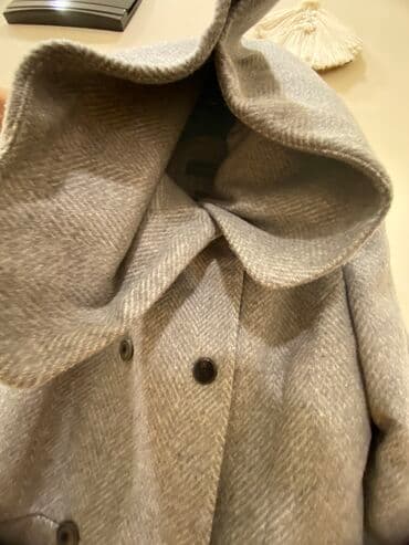 kəsilmiş əl şəkilləri: Mango palto. Boz rəng.3 dəfə geyilib.Çox gözəl,maraqlı və qeyri adi — 4