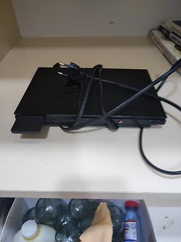 playstatio: PlayStation 2 oyun konsolu satılır.

nağd alana endirim olacaq — 2