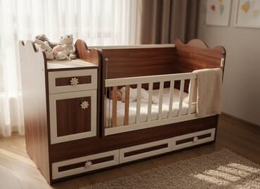 Oğlan və qız üçün, Dördbucaq, Beşik, Dəstsiz, Matras ilə, Yellənmə mexanizm ilə