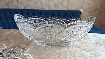 Şüşə/ Xrustal meyve qabi
Olculeri 34 sm x 17 sm — 1