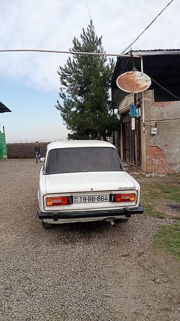 Avtomobil alışı: VAZ 2107, ağ rəng, sedan kuzov. Texniki xüsusiyyətlər və təchizat: - — 2