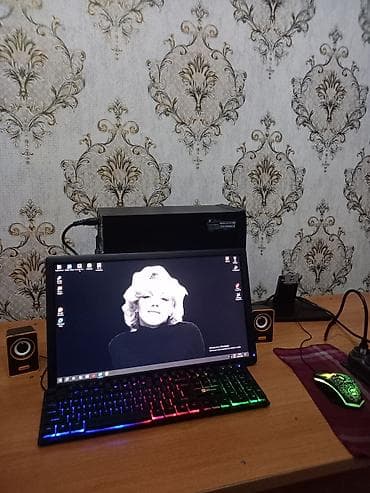 Masaüstü kompüter point blank kimi oyunları oynadır,youtube tiktok