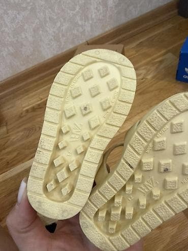 şaxta baba corabı: Rəng - Bej Basanojkalar, Ölçü: 21, Uniseks — 3