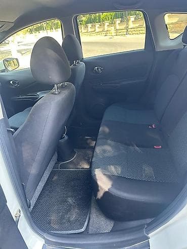nisan note: Nissan Note – ağ rəngli, 5 qapılı kompakt hetçbek. Nissan Note 2015 — 7