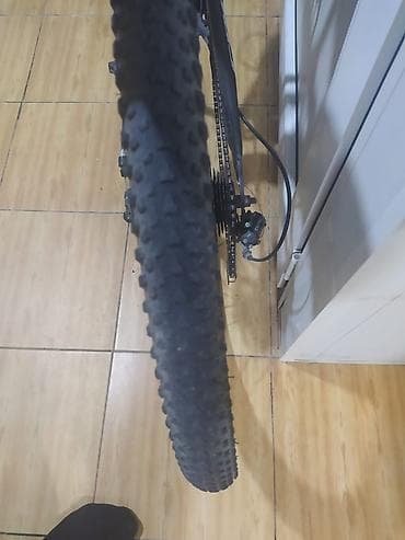 Cross brendli dağ velosipedi - Çərçivə: yüngül və möhkəm alüminium