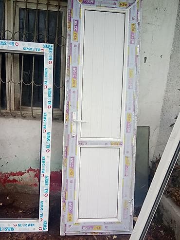 parket yonan: İşlənmiş İkiqat şüşə paketi Plastik pəncərə, Еni: 129 sm, Uzunluğu: 135 sm — 4