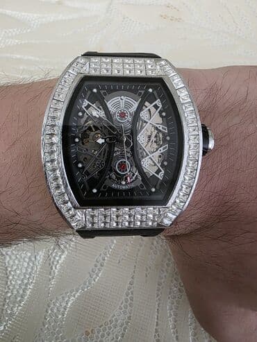 casio edifice saat: 🔹 XÜSUSİYYƏTLƏR ⌚ Kadran forması: Tonneau (əyri düzbucaqlı) 🦴 Dizayn — 1