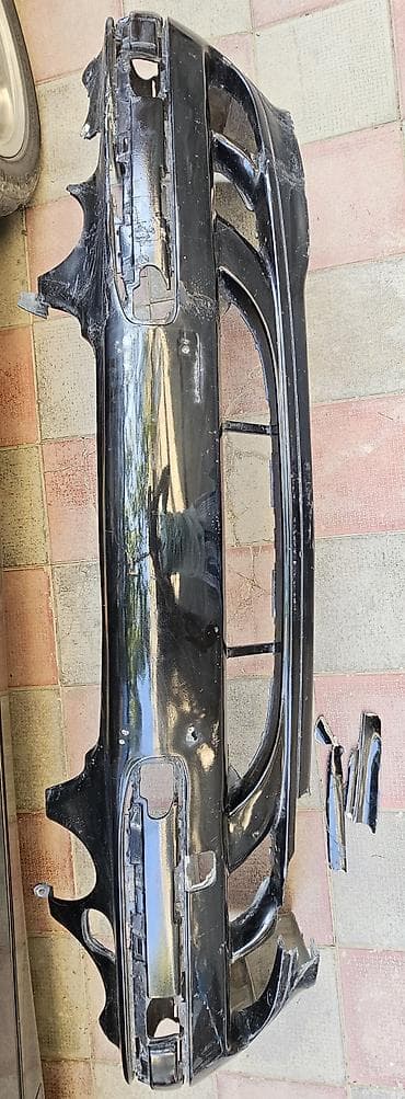 opel zafira a: Ön, Mercedes-Benz 210, 2000 il, Ünvandan götürmə — 1