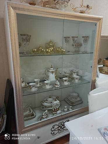 halı: Servant boş halda 120 AZN .yuxaridaki çayni servisdən və kanfet — 1