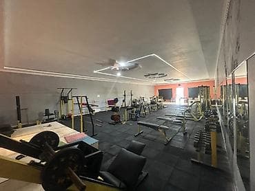 crossfit: Zal tam işləktir hamam kabina soyunub geyinmə otağ qadın kişi ayrı — 3