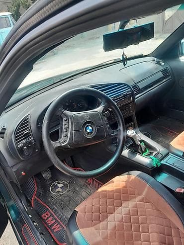 disk teker alemi: BMW sedan, yaşıl-mavi (tünd petrol) rəng. E36 kuzov. - 4 qapı, salon — 3