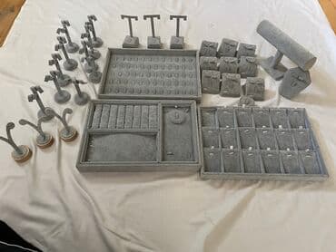 Аренда оборудования: Bijuteriya üçün vitrinlər Az istifadə olunub Hamsı birlikdə 130 azn 😍 — 1