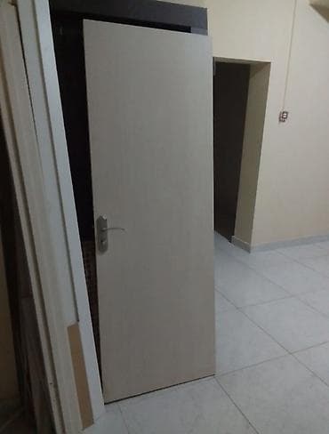 Taxta qapı az müddət istifadə edilib bir ədəddir real alıcılar əlaqə