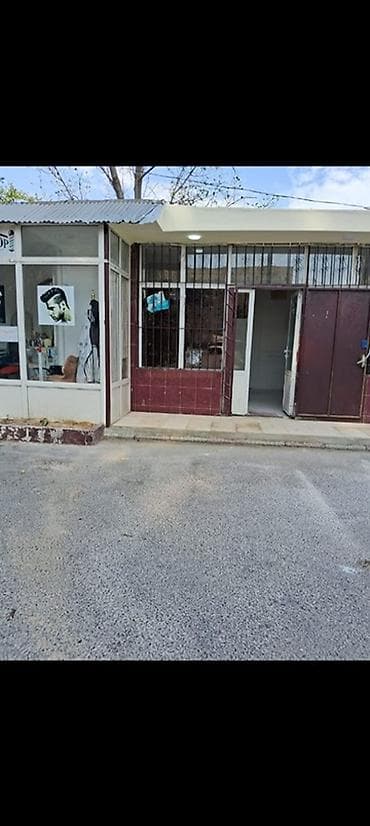 insaatcilarda ucuz kiraye evler: İcarəyə verilir – 30 m² obyekt - Ümumi plan: vitrin pəncərəli ön — 4