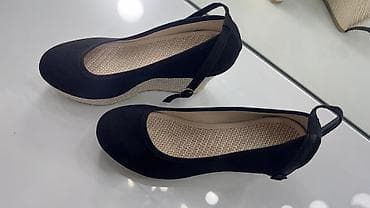 Qadınlar üçün platforma dabanlı ayaqqabı - Rəng: Qara üst hissə, bej — 3