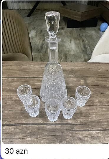 su matorlarl: Kristal qrafin dəsti - Dəst tərkibi: 1 ədəd qapaqlı kristal qrafin + — 1