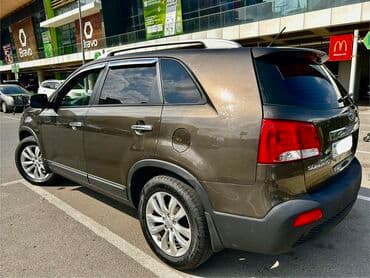 turbo az hyundai i30 dizel: Kia Sorento: 2 l | 2011 il Ofrouder/SUV — 8