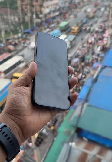 Honor x6c 2 ayın telfondu 256 yadaş usdada olmuyub cızığsız dı çatrlma