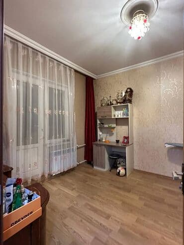 yeni guneslide satilan evler unvan az: Bakı, Yeni Yasamal, 4 otaqlı, Köhnə tikili, m. İnşaatçılar, 100 kv. m — 5