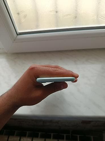 ps4 oyun kolu: IPhone 11, Yaşıl, Face ID — 8