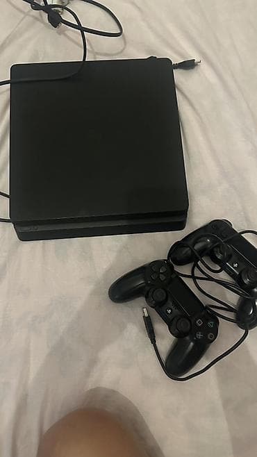 Sony PlayStation 4 Slim oyun konsolu Xüsusiyyətlər: - Model: PS4 Slim lalafo.az -da Sony PlayStation 4 Slim oyun konsolu Xüsusiyyətlər: - Model: PS4 Slim
