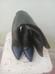 çəkmələr: Qadın çəkmələri – müxtəlif modellər və rənglər Təsvir: - Klassik — 1