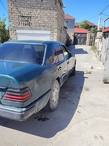 e 3 2: Mercedes-yesqa sedan - Kuzov: 4 qapılı sedan, tünd yaşıl rəng - — 2