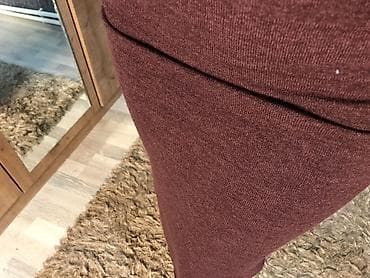 pul kisəsi: Qadın paltarı – bordo rəng, uzun, bədənə oturan - Model: off-shoulder — 2