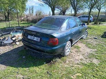 kuza satışı: Audi A4, 1998 il, ABŞ, Ünvandan götürmə — 1