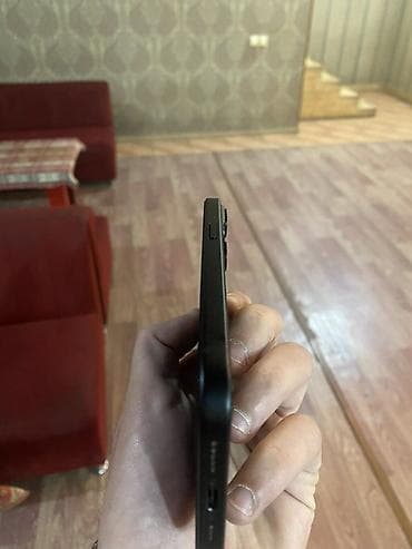 ipad 9 lalafo: IPhone 15, 128 GB, Qara, Face ID — 3