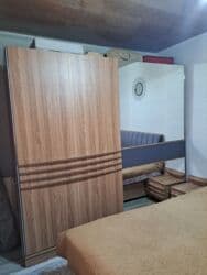 İkinəfərlik çarpayı, Dolab