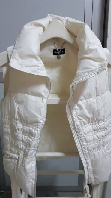 qadınlar üçün təbii dublyonkalar: Все товары можно сказать не одеванные белый плащ Max.co .Красное — 13