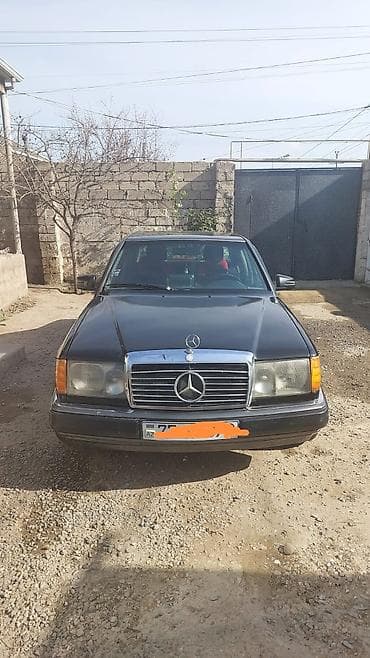 niva baqaji: Mercedes-Benz E 230: 2.3 l | 1991 il Sedan — 4