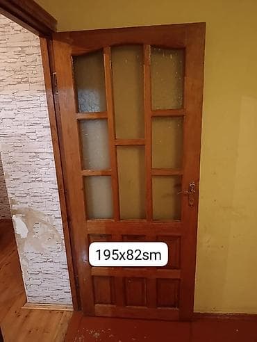 ağac: Taxta daxili qapı – şüşəli model - Ölçü: 195 x 82 sm (şəkildə — 1