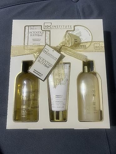 ucuz parfum: Kosmetik dəst, 4 məhsul, Yeni, Ünvandan götürmə, Pulsuz çatdırılma, Ödənişli çatdırılma — 1