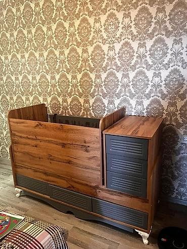 divar ucun sulu boya: Oğlan və qız üçün, Dördbucaq, Beşik, Dəstsiz, Matrassız, Yellənmə mexanizmsiz — 1