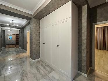 gence bina evleri: Mənzilin təsviri - Geniş və işıqlı zal: divaraquraşdırma TV stendi — 4