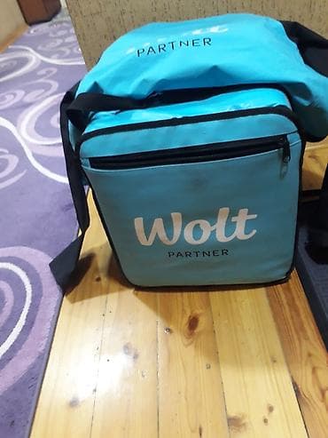 peç satışı: Kuryer çantası və kurtqası birlikdə satılır. Münasib qiymətə. 2si — 1