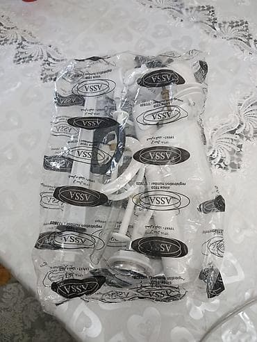 tualet kağızı: ASSA markalı vanna otağı üçün aksesuarlar dəsti Məzmun: - Diş fırçası — 1