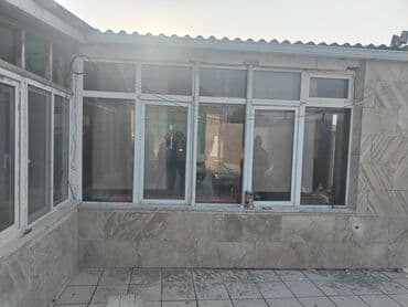 sendvic panel evler: Binə 3 otaqlı, 57 kv. m, Orta təmir — 10