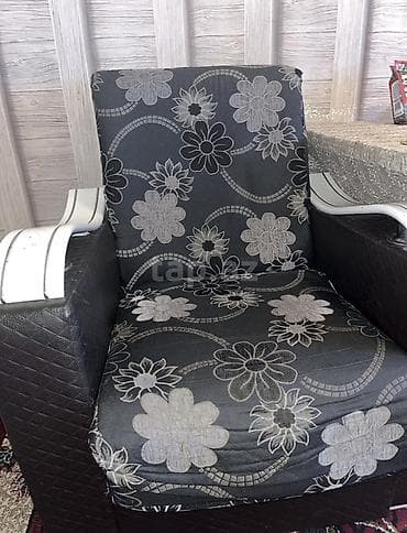 islemis divanlar: Qonaq otağı üçün yumşaq mebel dəsti - Tərkib: 1 ədəd divan + 2 ədəd — 2