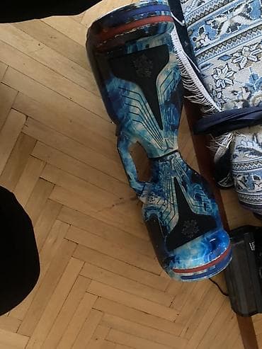 Kitablar və jurnallar: Elektrikli hoverboard – özünü tarazlayan skuter - Dizayn: Mavi-ağ — 2