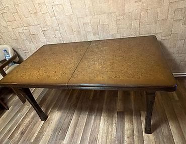 Stols satilir 0.88 en 1.56 uzunluq( bağlı formada) 0.88 en 2 uzunluq