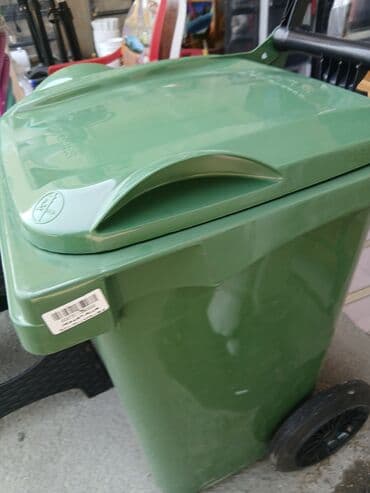 zibil qutusu: Müxtəlif ölçülərdə və rənglərdə Goodbin zibil qutuları. Bu zibil — 5