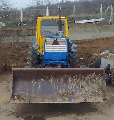 qaz 54 satisi: Traktor-universal buldozer bıçağı ilə - Ön hissədə güclü buldozer — 1
