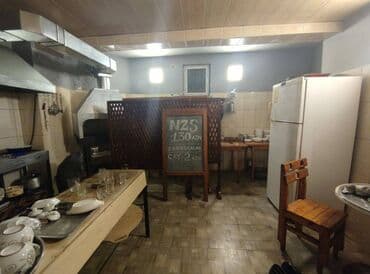 bakı tikiş evi ünvanları: Obyekt 100 m2-dir. Yeni təmir olunub. Əşyalı olaraq verilir. İçində — 8