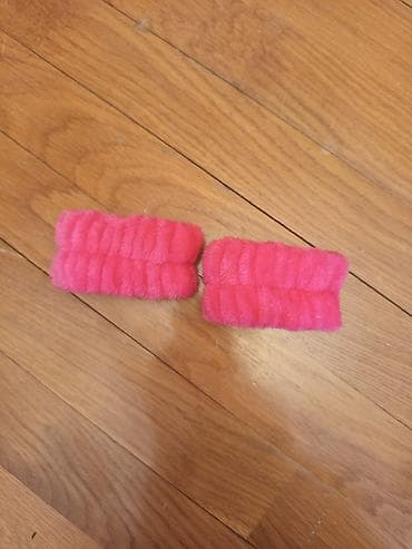 bijuteri: Məhsul: Qızlar üçün parlaq çəhrayı aksessuar dəsti Tərkib: - 1 ədəd — 3