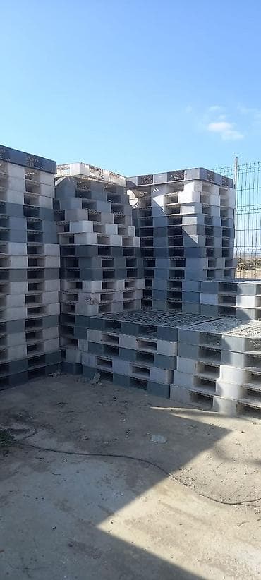 Plastik paddonlar çəkisi 13 kq ölçüsü 110x130.Heç