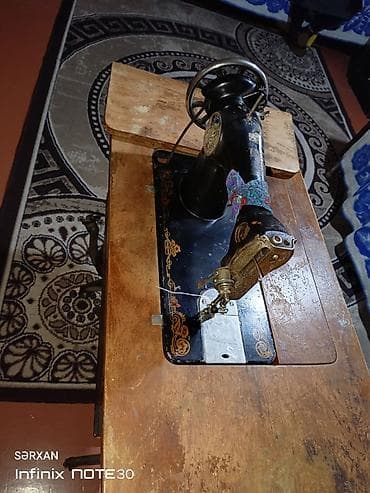 купить швейную машину бу: Ayaq pedallı tikiş maşını və taxta stol dəsti 100 ilin maşın kasıdir — 4